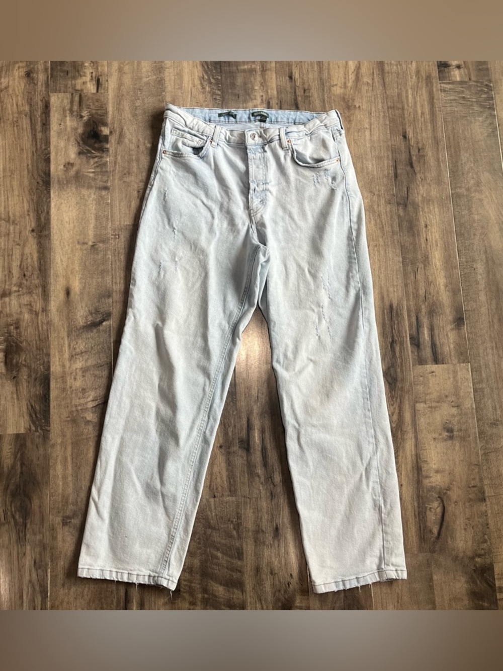 Wild fable Super High Rise Straight Distressed Light Wash Jeans Women’s 14